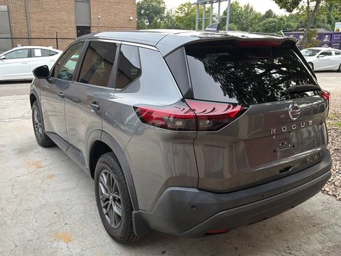 Used 2021 Nissan Rogue S FWD image 3