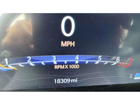 Used 2024 Jeep Grand Cherokee L Limited w/ Luxury Tech Group II image 18