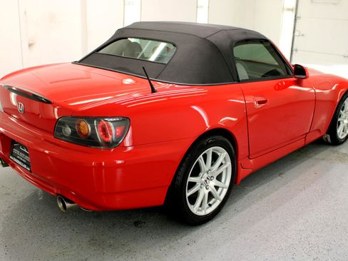 Used 2004 Honda S2000 image 21