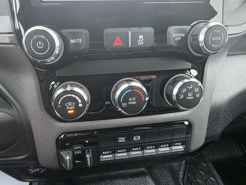 New 2026 RAM 5500 4x4 Crew Cab image 24