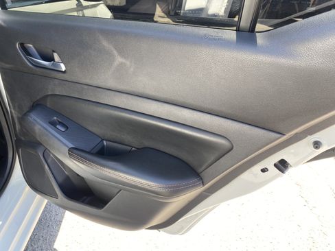 Used 2020 Nissan Altima 2.5 SR FWD image 16