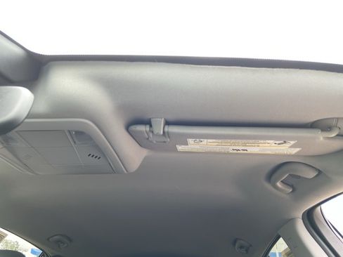 Used 2023 Chevrolet Equinox LT AWD/4WD image 29