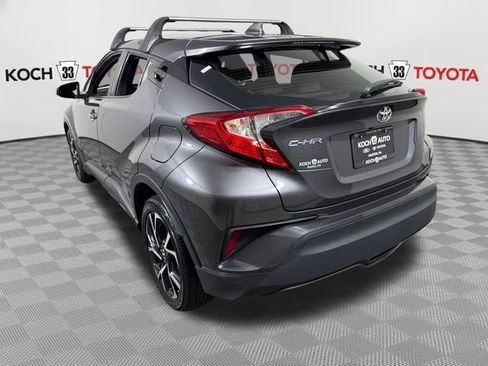 Used 2019 Toyota C-HR XLE FWD image 6