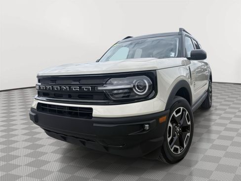 Used 2024 Ford Bronco Sport Outer Banks w/ Tech Package AWD/4WD image 1