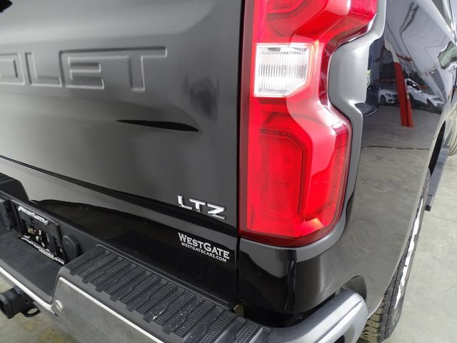 Used 2023 Chevrolet Silverado 1500 LTZ w/ Z71 Off-Road Package AWD/4WD image 43