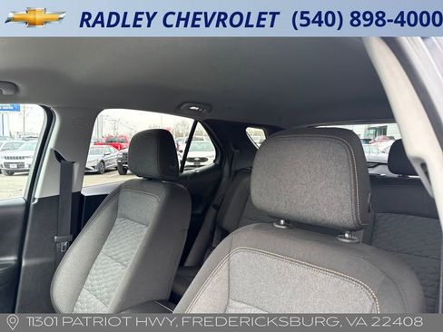 Used 2020 Chevrolet Equinox LT image 2