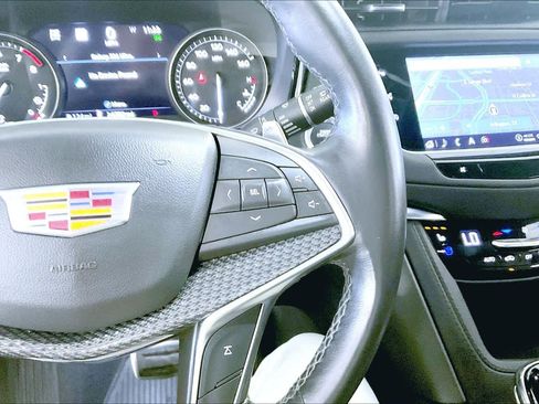Used 2025 Cadillac XT5 Sportv w/ Technology Package AWD/4WD image 23