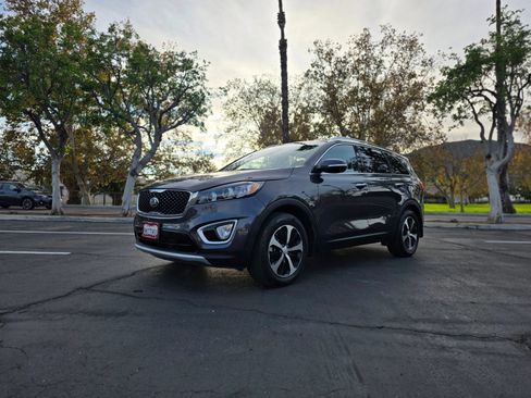 Used 2016 Kia Sorento EX w/ EX Touring Package FWD image 2