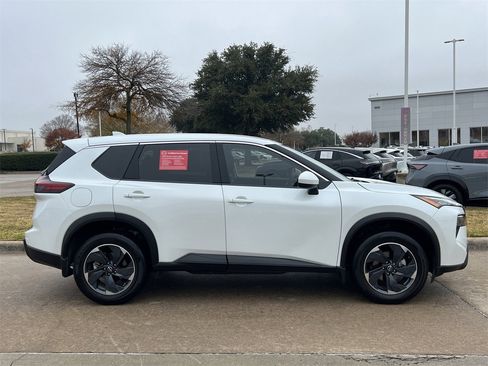Certified 2024 Nissan Rogue SV image 3
