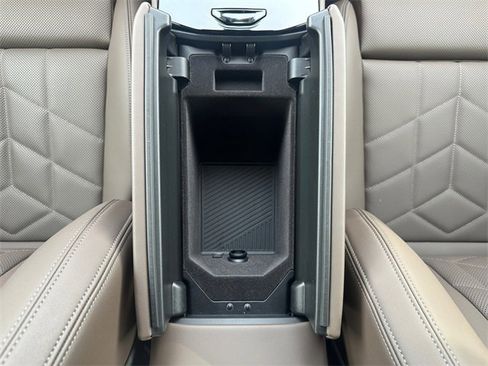 Certified 2025 BMW 530i xDrive w/ Premium Package image 20