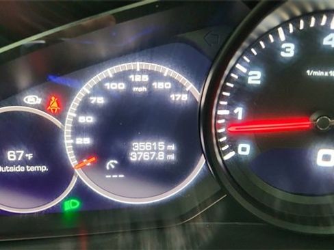 Used 2021 Porsche Cayenne Base image 38