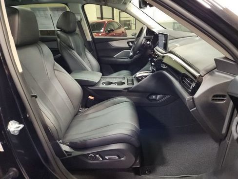 Used 2025 Acura MDX SH-AWD image 32