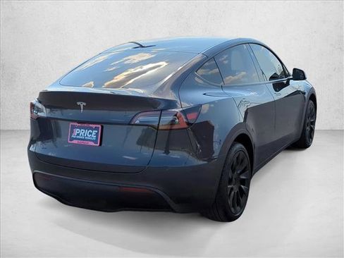 Used 2024 Tesla Model Y Long Range image 5