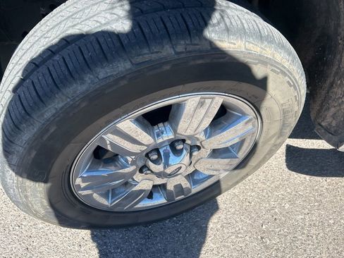 Used 2011 Ford F150 XLT w/ XLT Chrome Pkg image 18