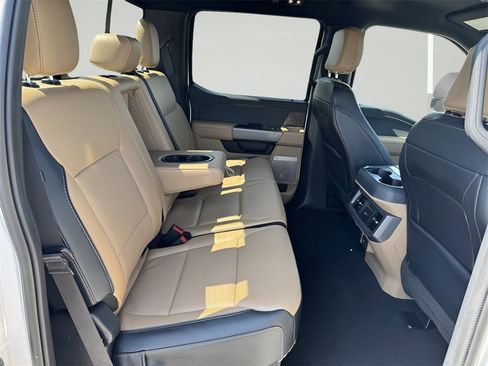 Used 2023 Ford F250 Lariat w/ Chrome Package image 35