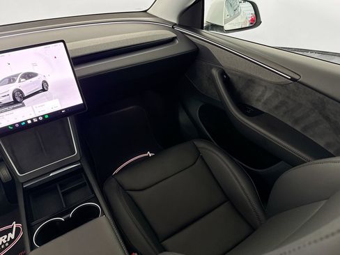 Used 2026 Tesla Model Y Long Range AWD/4WD image 32