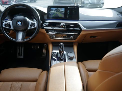 Used 2023 BMW 540i w/ M Sport Package image 15