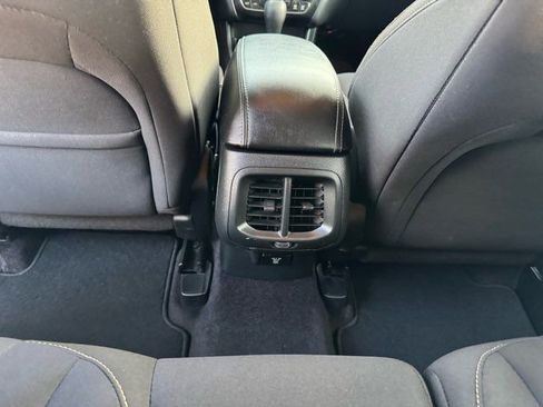 Used 2017 Jeep Cherokee Latitude w/ Comfort & Sound Group image 23