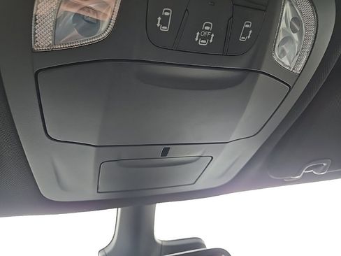 New 2026 Chrysler Pacifica Select image 67