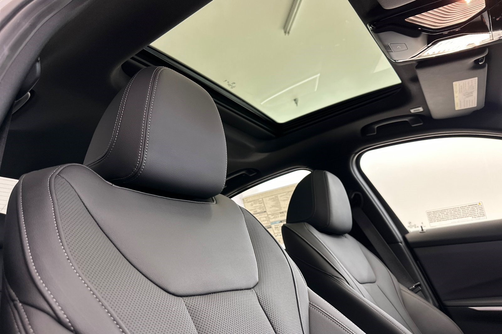 New 2026 BMW 330i Sedan w/ Convenience Package RWD image 25