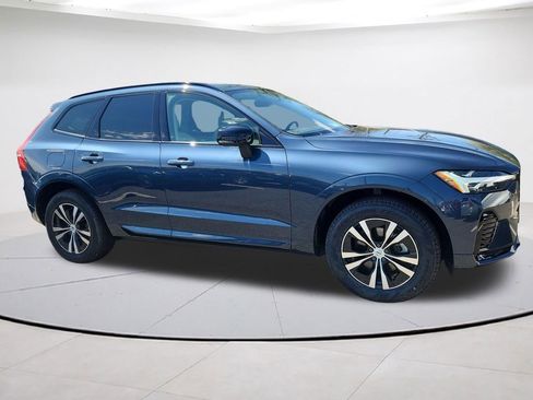 Certified 2024 Volvo XC60 B5 Core image 1