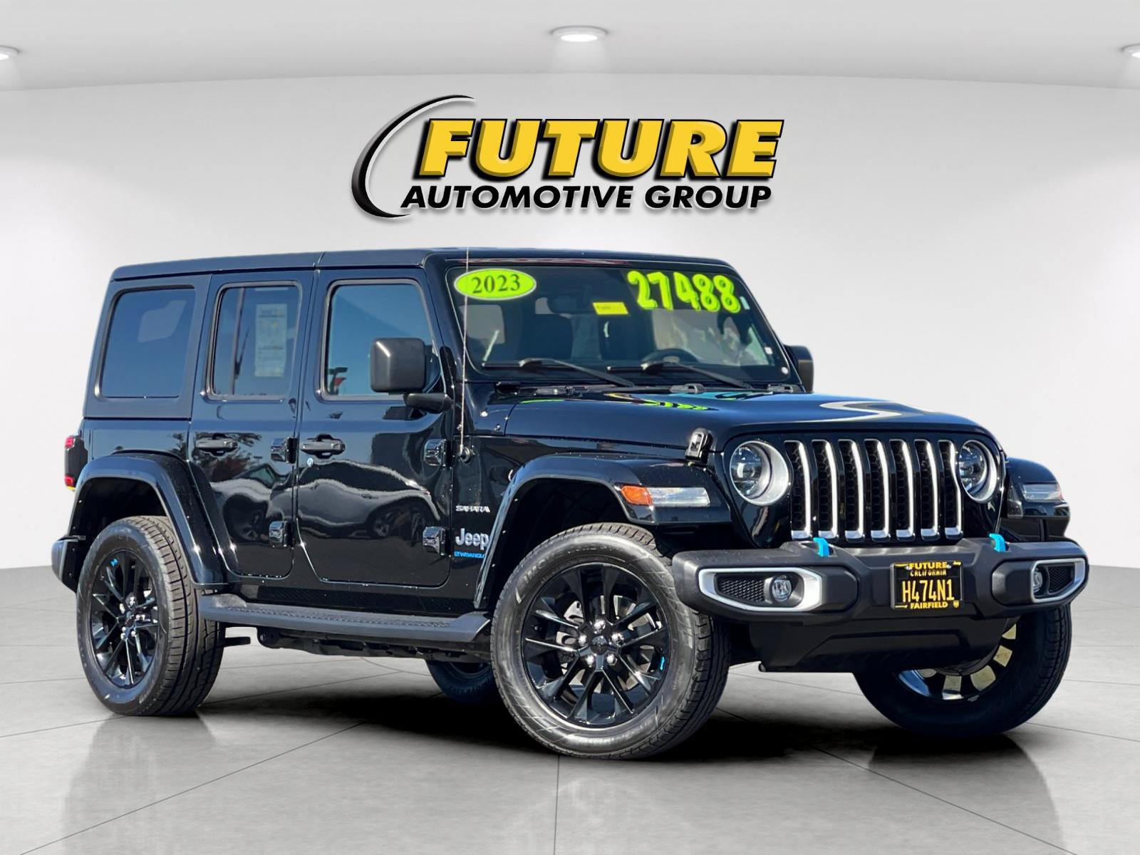 Used 2023 Jeep Wrangler Unlimited Sahara w/ Cold Weather Group AWD/4WD image 1