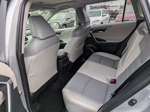 Used 2019 Toyota RAV4 Limited w/ All Weather Liner Package image 12