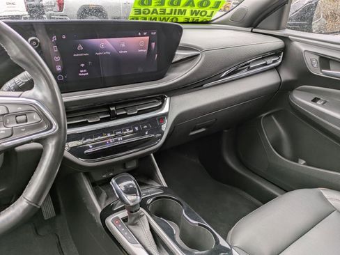 Certified 2024 Buick Envista Avenir FWD image 18