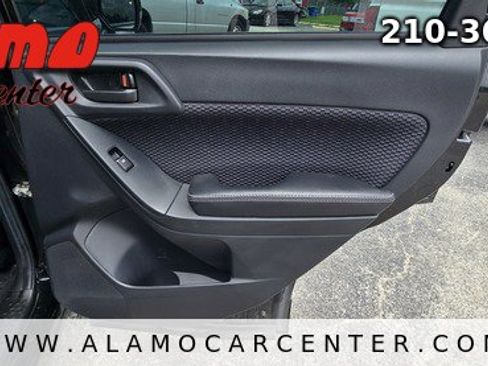 Used 2018 Subaru Forester 2.5i Premium AWD/4WD image 22
