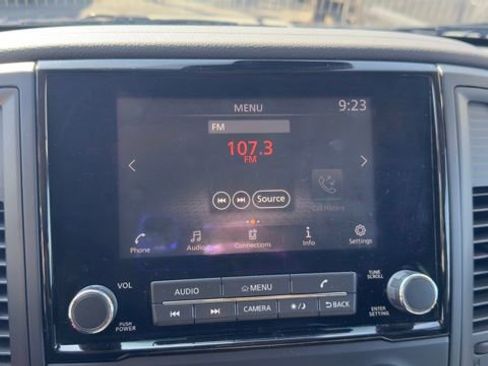 Used 2023 Nissan Titan SV image 16