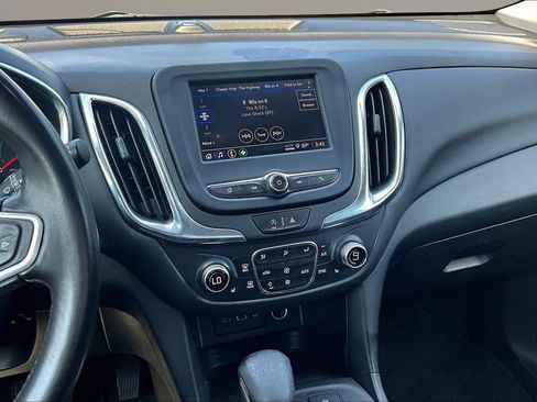 Used 2022 Chevrolet Equinox LT AWD/4WD image 9