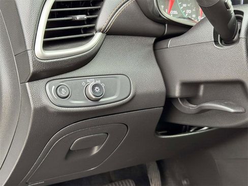 Used 2022 Chevrolet Trax LS w/ Tint and Cruise Package image 10