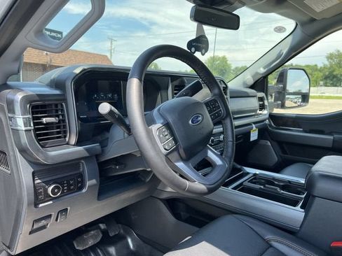 Used 2025 Ford F250 Lariat w/ Black Appearance Package AWD/4WD image 10