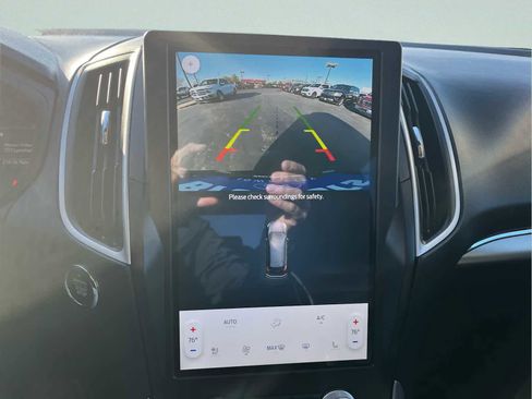 Used 2022 Ford Edge SEL w/ Convenience Package image 36