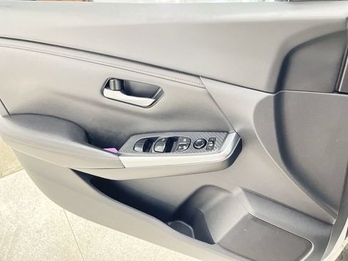 Used 2021 Nissan Sentra SR FWD image 13
