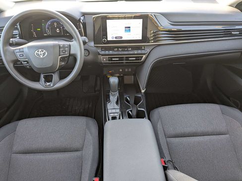 Used 2025 Toyota Camry LE FWD image 14