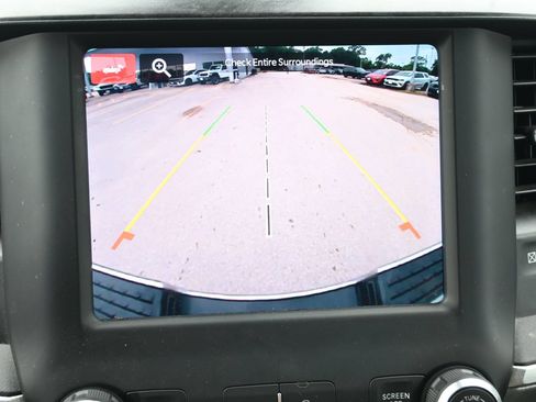 Used 2024 RAM 3500 Big Horn AWD/4WD image 17