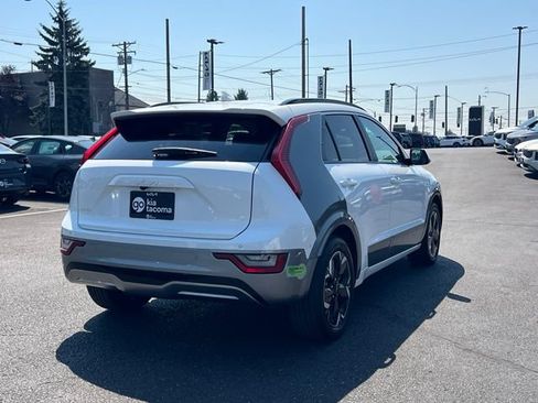 Certified 2023 Kia Niro Wave FWD image 11