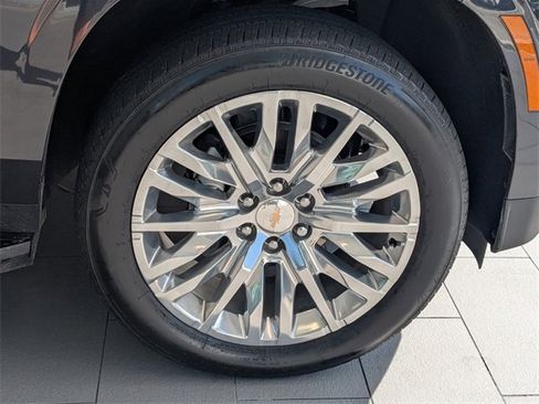 Certified 2025 Chevrolet Suburban Premier image 19