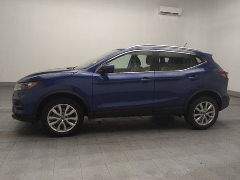 Used 2020 Nissan Rogue Sport SV FWD image 2