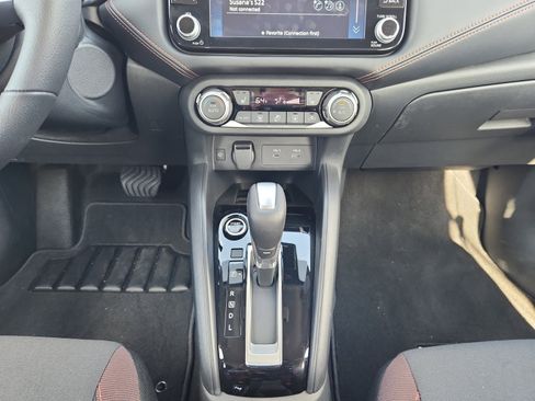 New 2025 Nissan Versa SR w/ Trunk Package image 20