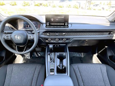 Used 2025 Honda Accord SE image 14