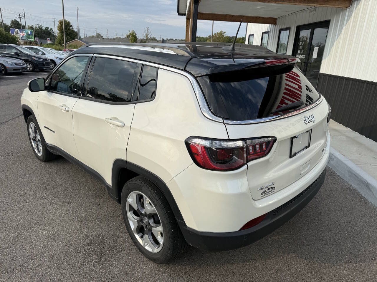 Used 2021 Jeep Compass Limited w/ Sun and Sound Group AWD/4WD image 11
