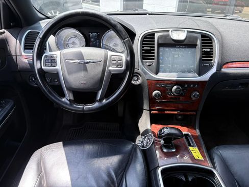 Used 2012 Chrysler 300 Limited RWD image 23