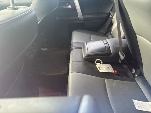 Used 2014 Toyota 4Runner SR5 Premium image 9