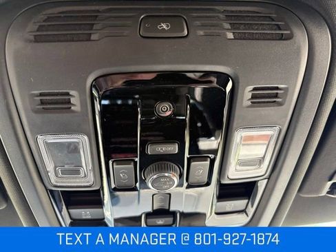 New 2026 GMC Yukon Denali w/ Denali Reserve Package AWD/4WD image 35