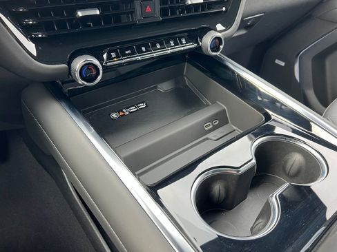 Certified 2025 Chevrolet Tahoe Z71 w/ Comfort Package image 37