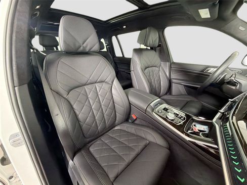 Used 2024 BMW X7 xDrive40i w/ Executive Package AWD/4WD image 29