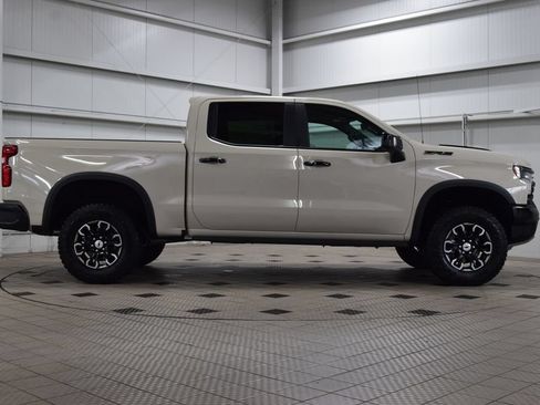 Used 2026 Chevrolet Silverado 1500 ZR2 AWD/4WD image 9