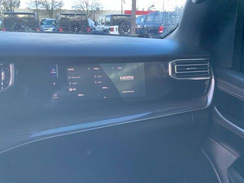 Used 2022 Jeep Wagoneer Series II w/ Premium Group I image 30